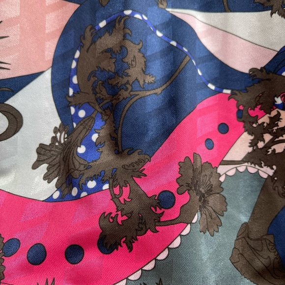 Nike Colourful Crop T -Shirt - Picture 2 of 7